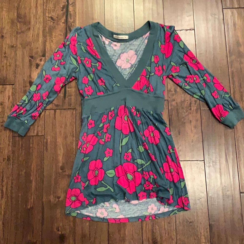 🌺Floral babydoll blouse size medium🌺